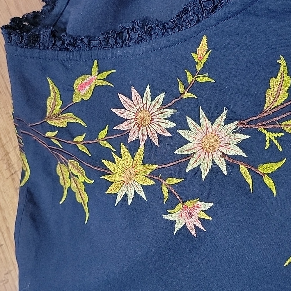 Sundance Floral Embroidered Navy Top - Picture 16 of 16